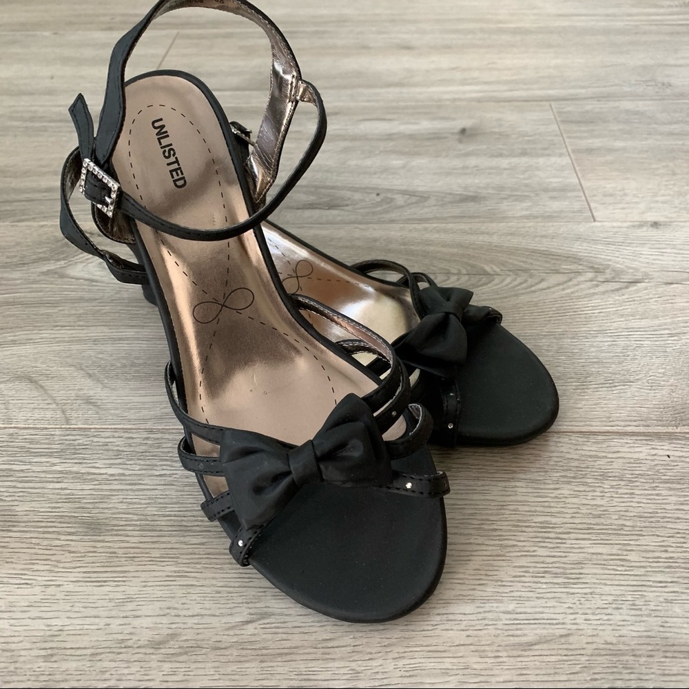 Black Sweet Bow Heels